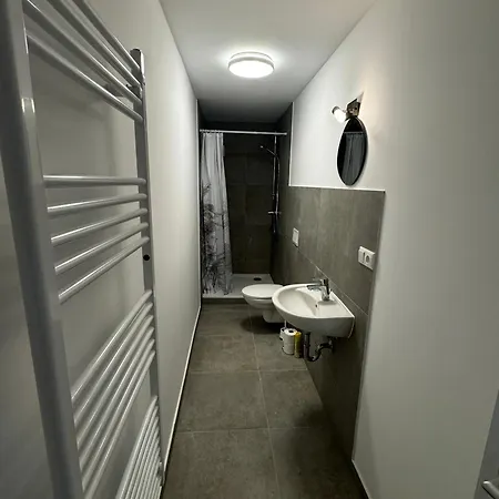 - B47529